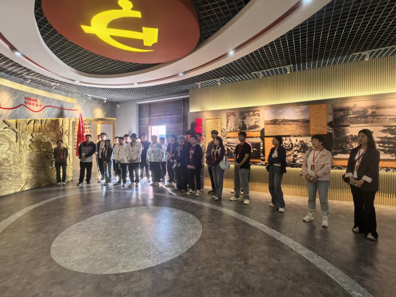 0d3245c6321a14f39994bb4b18d33c18